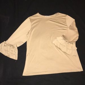 Woman’s layering top